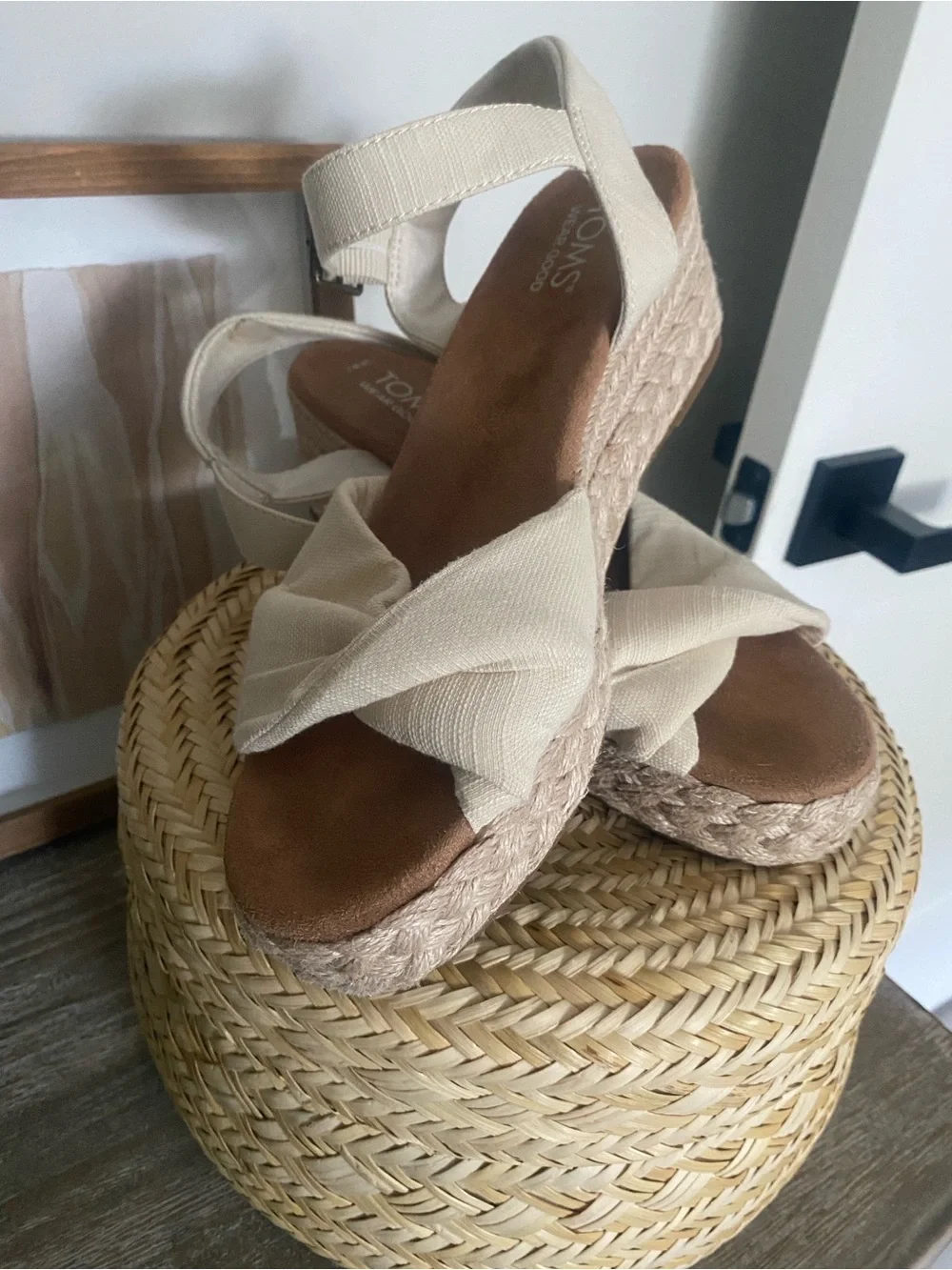 Toms Kinsley Natural Ivory Knotted Espadrille Wedge Sandal Boho Coastal Vacation